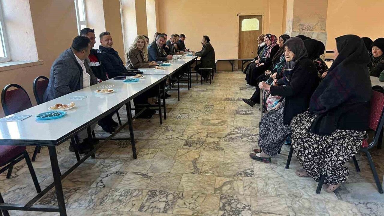 Altıntaş Kaymakamı Ayşegül Yıldırım Yeşilyurt Köyünde İnceleme Yaptı