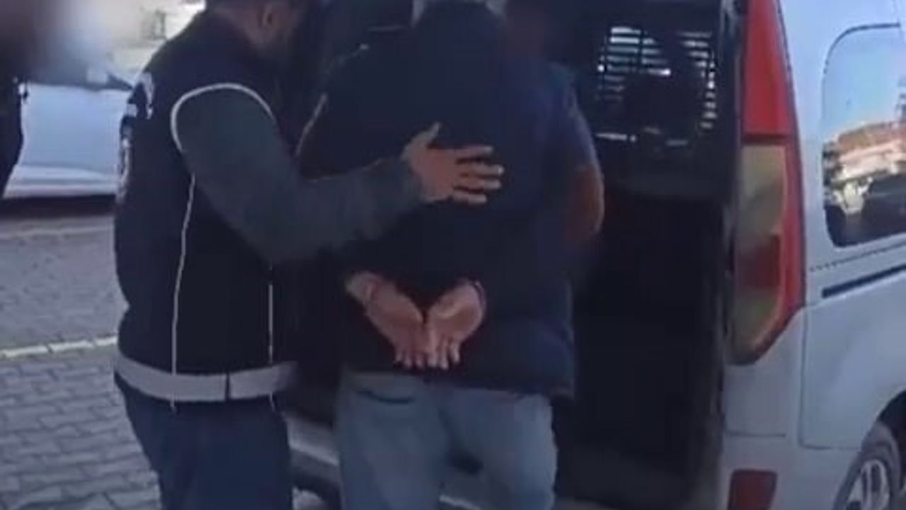 Anadolu Otoyolu’nda taksiden 3 kaçak göçmen çıktı — bir şüpheli tutuklandı