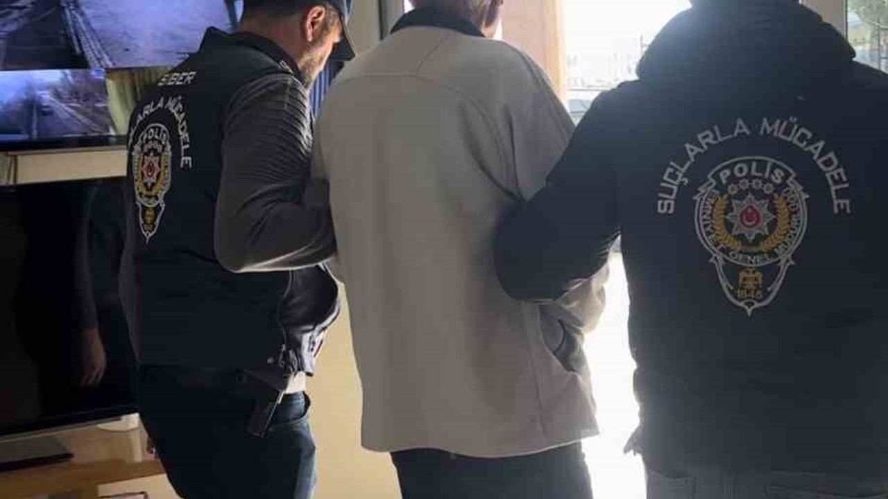 Ankara'da siber dolandırıcılıktan 42 yıl 5 ay cezası olan firari yakalandı