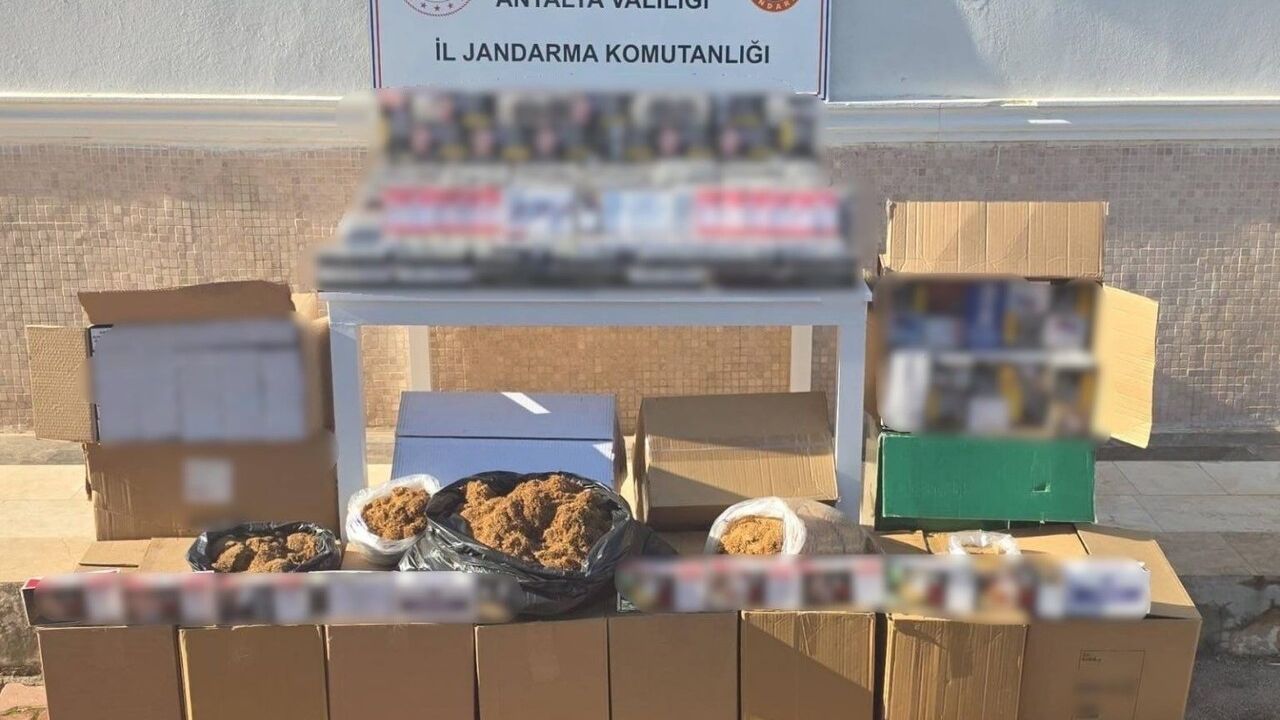 Antalya'da 480 bin doldurulmuş makaron ele geçirildi
