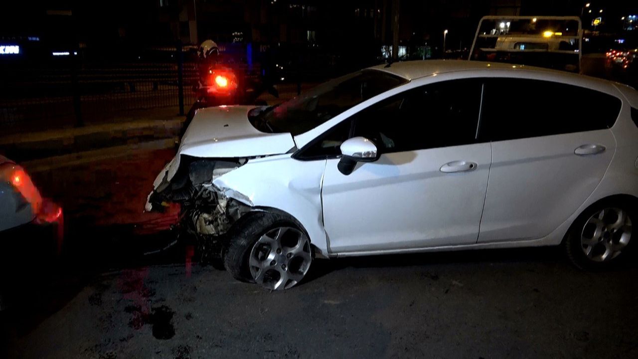 Antalya'da 6 araçlı zincirleme kaza: 1 yaralı