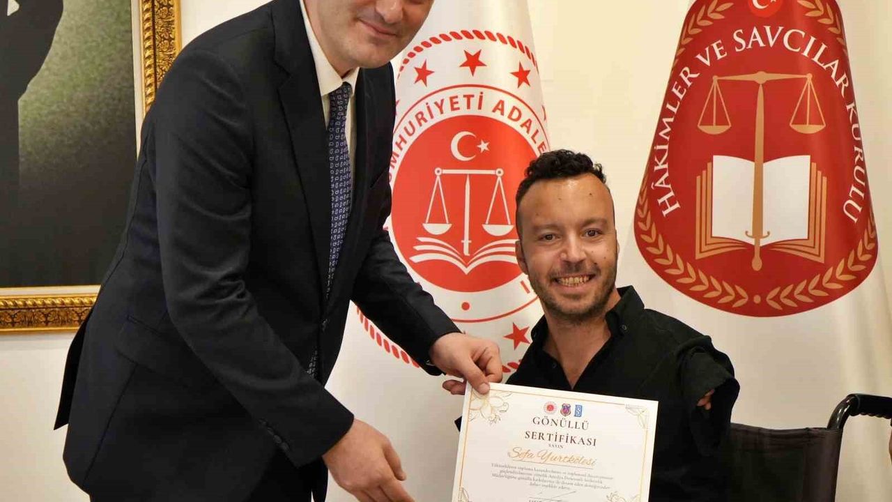 Antalya'da denetimli serbestlik gönüllülerine sertifika töreni