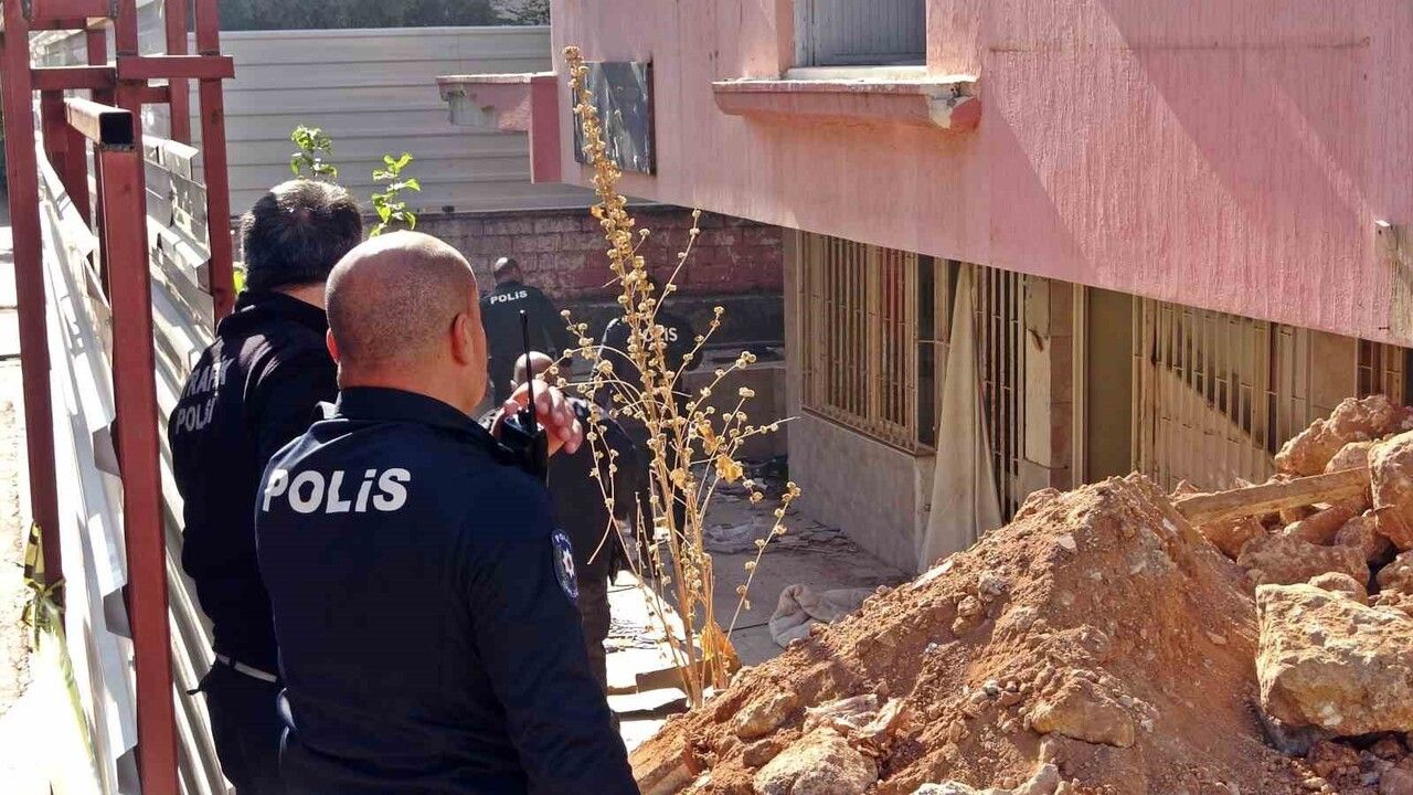 Antalya'da kentsel dönüşüm binasında yangın: 30'lu yaşlarda erkek cesedi bulundu