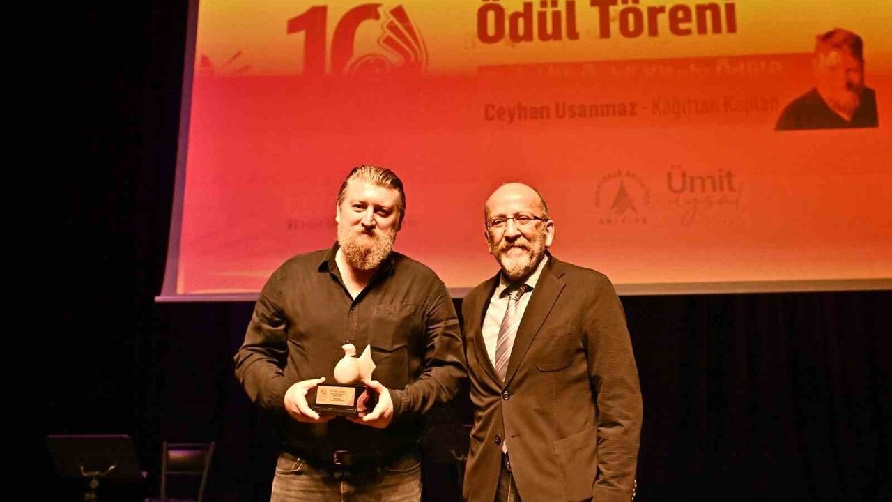 Antalya Edebiyat Günleri’nde öykü ve şiirde ödüller sahiplerini buldu