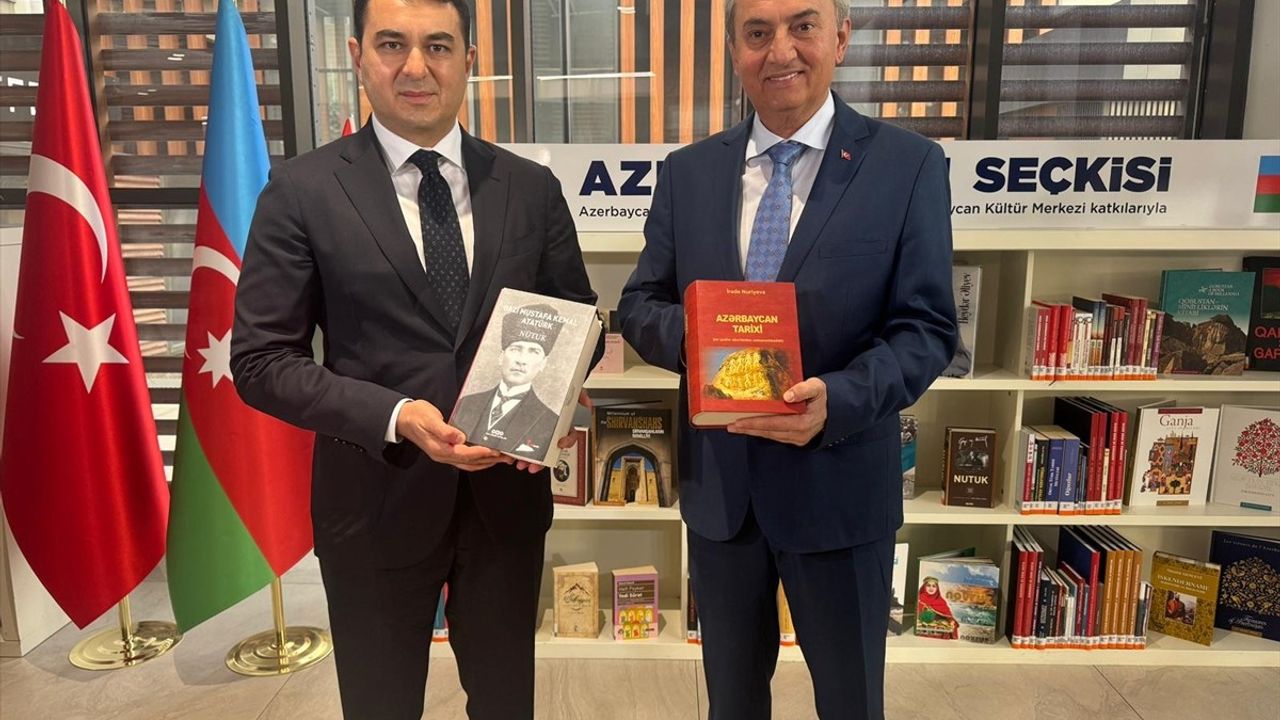 Antalya Kütüphanesi'nde Azerbaycan Seçkisi Açıldı