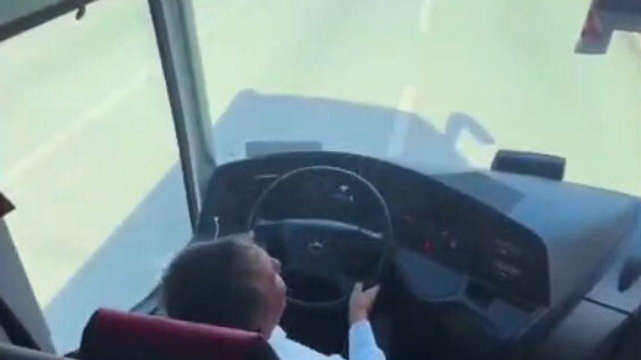 Antalyaspor taraftarlarıyla dans eden otobüs şoförüne ceza