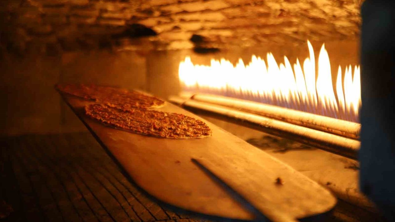 Antep Lahmacunu Avrupa'da Tescillendi