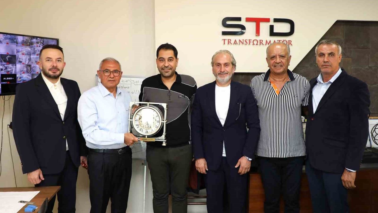 AOSB yönetimi sanayicilerle üretim, Ar-Ge ve istihdamı güçlendiriyor