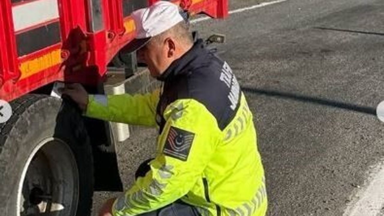 Ardahan'da Jandarma'dan Kış Lastiği Denetimi