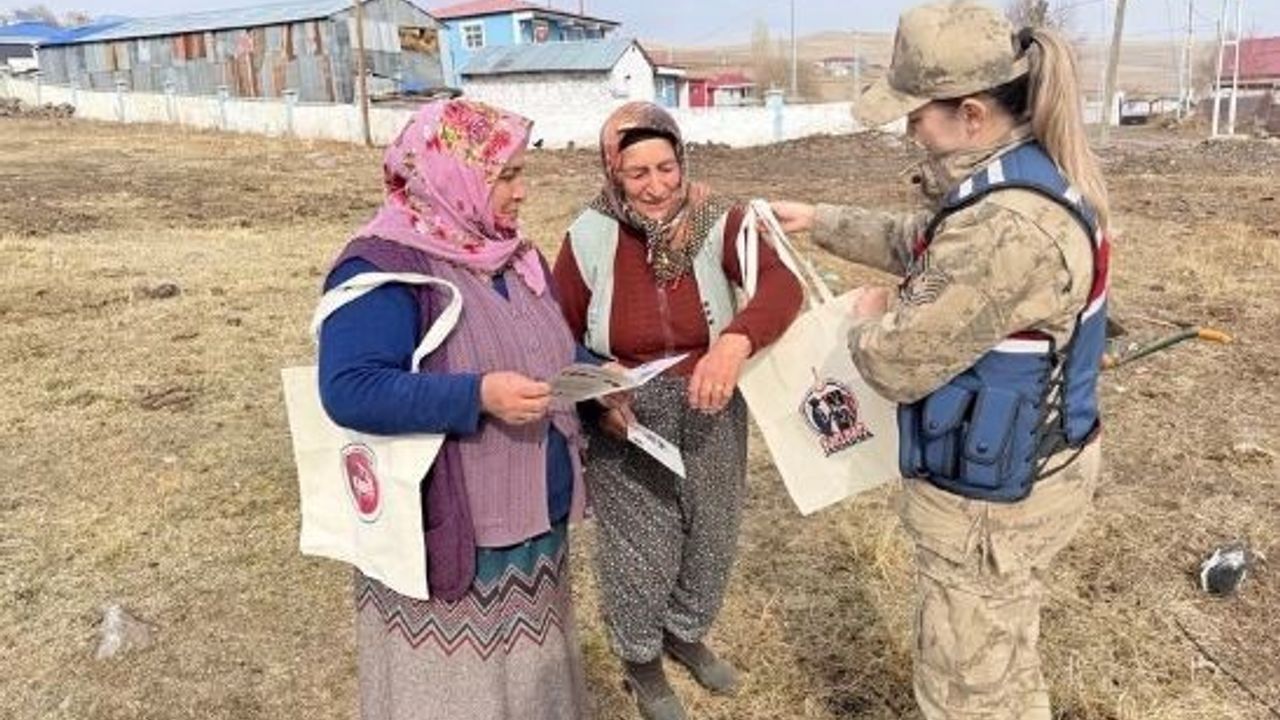 Ardahan Jandarması KADES Bilincini Köylere Taşıdı