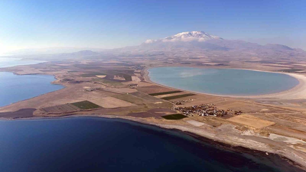 Arin Gölü, Van Gölü ve Süphan Dağı Adilcevaz’da Aynı Kadrajda