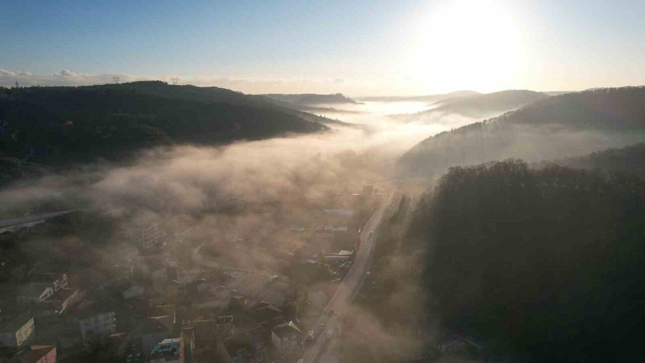 Arnavutköy Boğazköy’de sis tabloyu andırdı