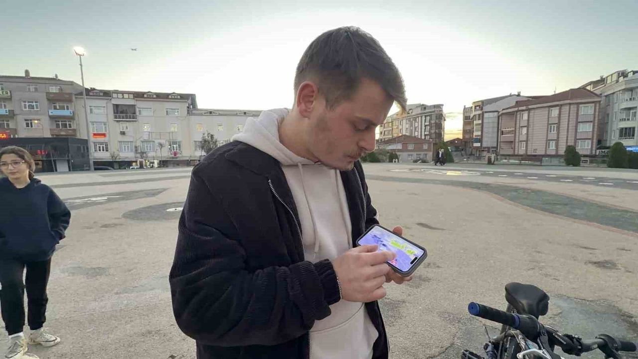 Arnavutköy'de 13 yaşındaki çocuk parkta bıçaklandı