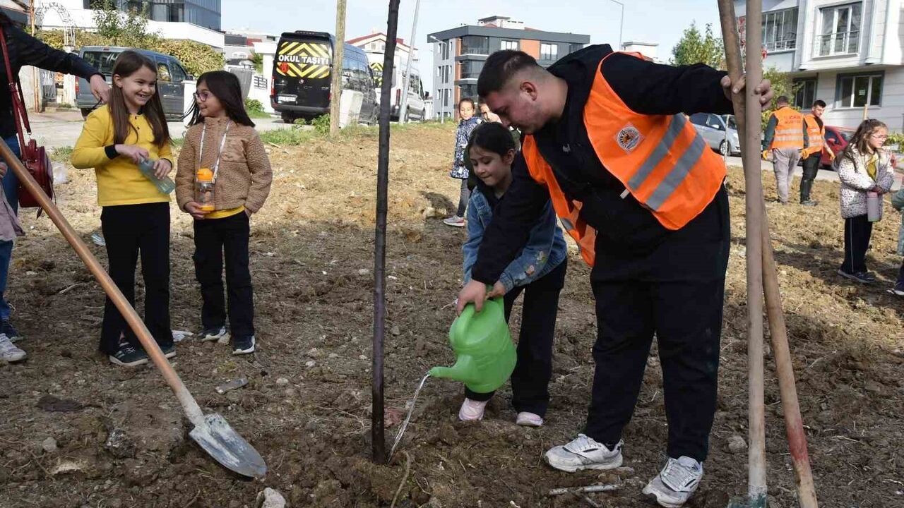 Atakumlu Çocuklardan Çocuk Hakları Günü'nde Yeşil Mesaj