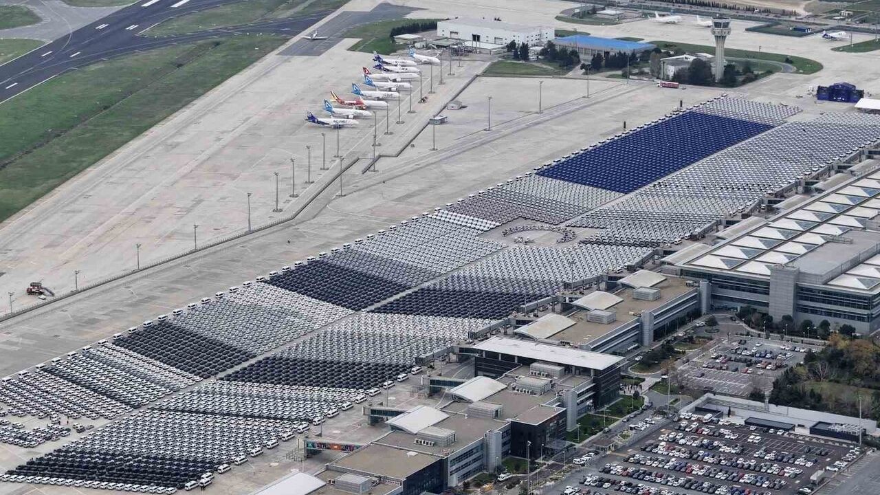 Atatürk Havalimanı'nda 9 bin 200 yeni araç teslimata hazır