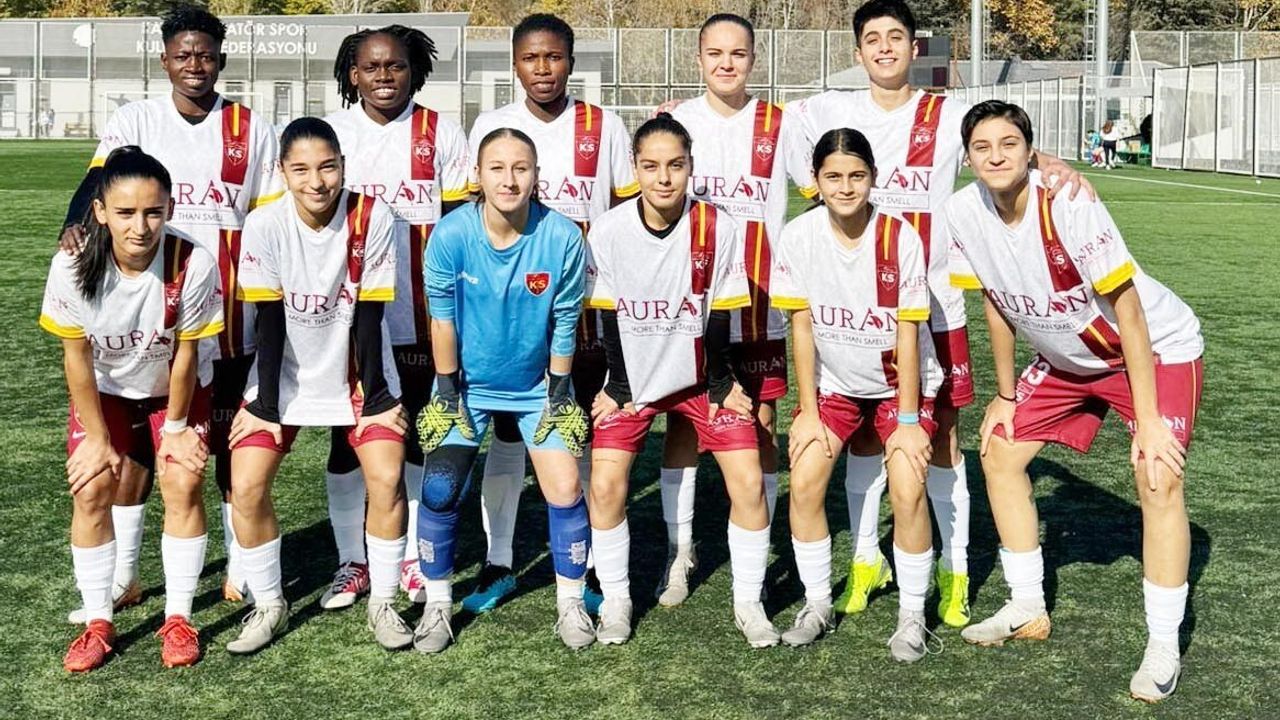 Auran Kayseri Kadın FK, Gazikentspor'u 7-1 mağlup etti