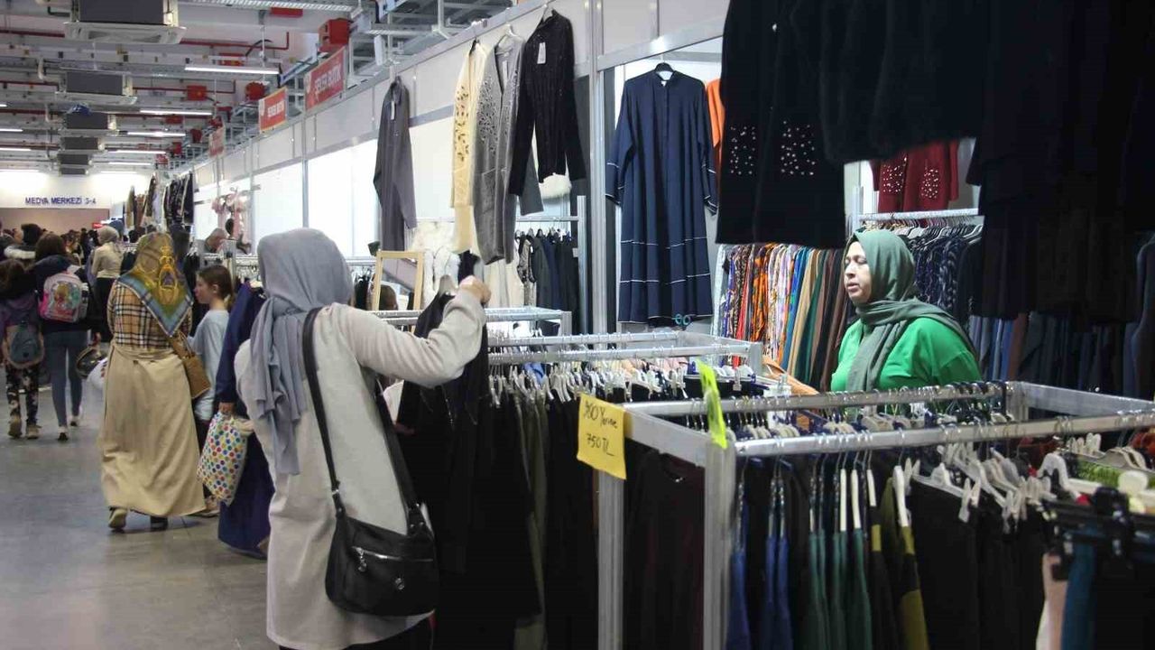Aydın'da Giyim Festivali: Tesettürde Yoğun Talep