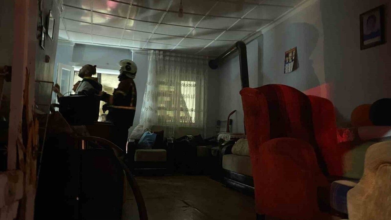 Aydın'da Yangın: Yaşlı Kadın Evsiz Kaldı