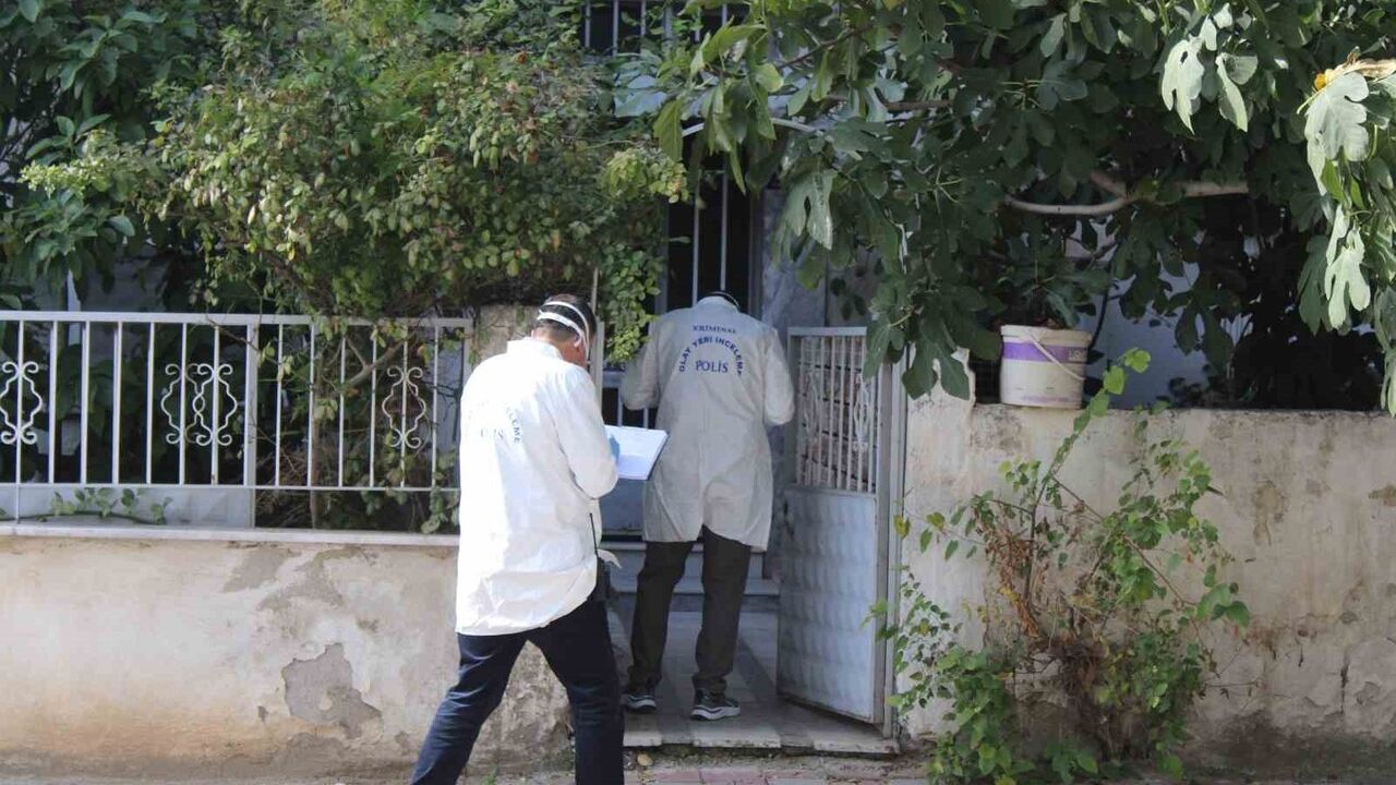 Aydın Efeler'de 65 yaşındaki Erdal Soner evinde ölü bulundu