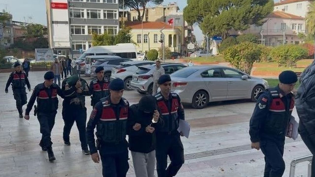 Aydın Efeler'de park halindeki kamyonetten 5 kasa zeytin çalındı, şüpheliler yakalandı