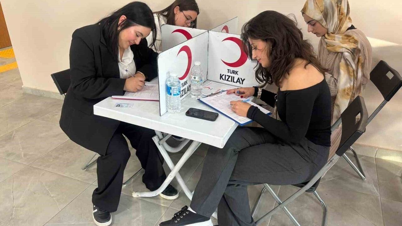 Aydın Yurt Müdürlüğü Öğrencilerinden Kızılay’a Kan ve Kök Hücre Bağışı