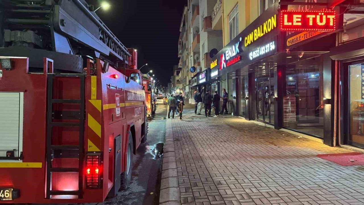 Baca temizliği dumanı yangın sandırdı — Karasu’da alarma neden oldu