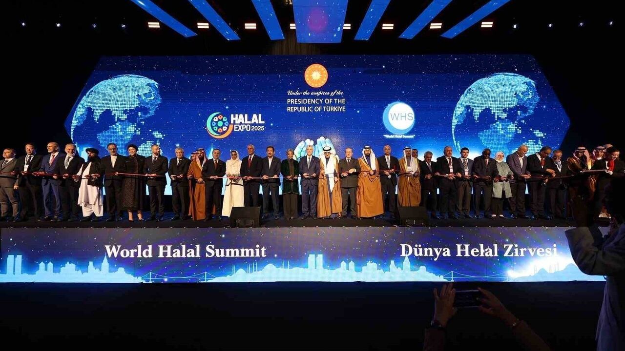 Bakan Bolat: İslam Ülkeleri Arasında Ekonomik Dayanışma ve Helal Pazarı Büyümesi