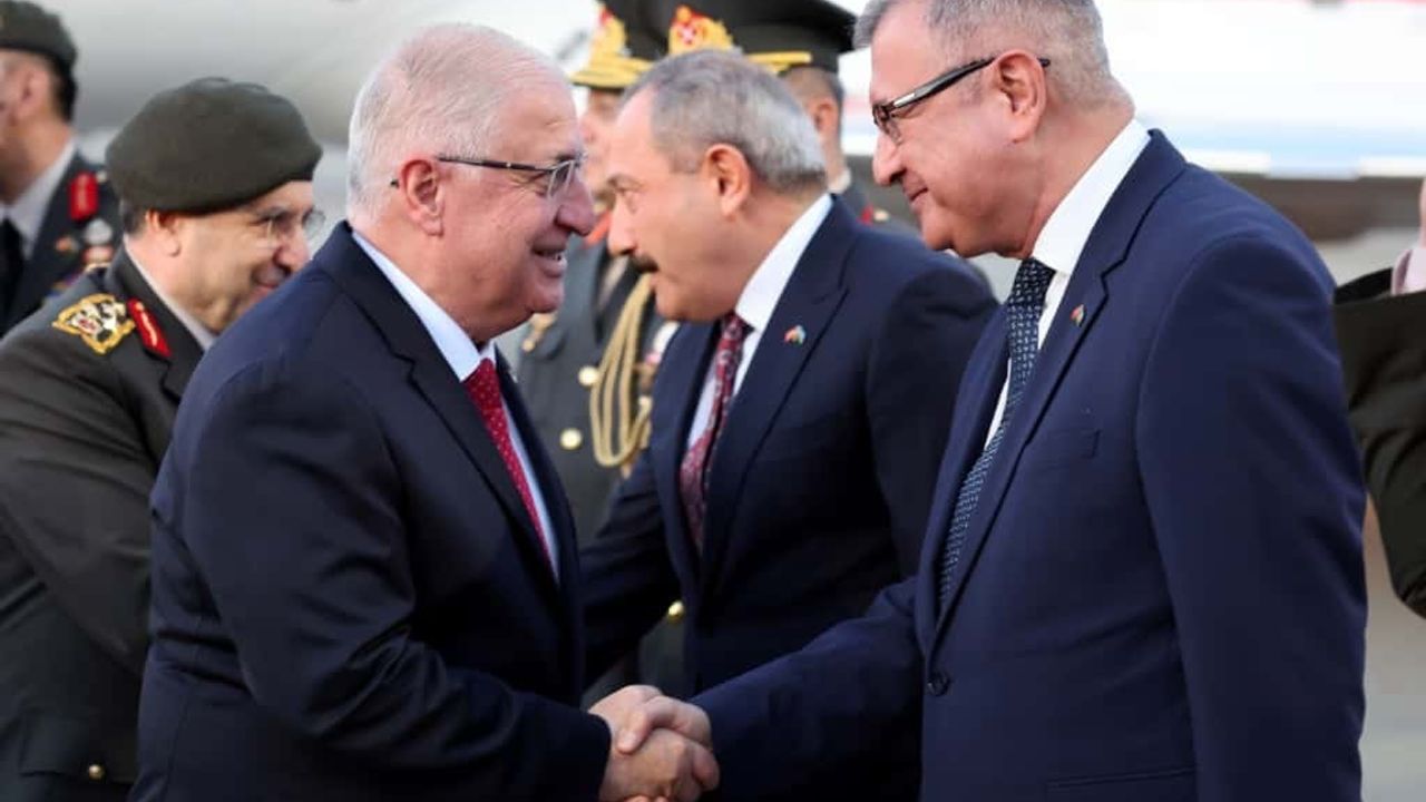 Bakan Güler Bakü’ye geldi: 2. Karabağ Zaferi'nin 5. yılı kutlamalarına katılacak