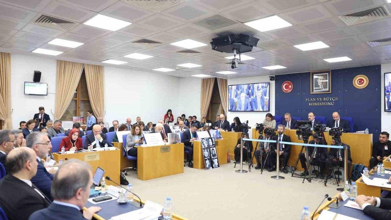 Bakan Işıkhan: Asgari Ücrette Aralıkta Uzlaşma Umudu