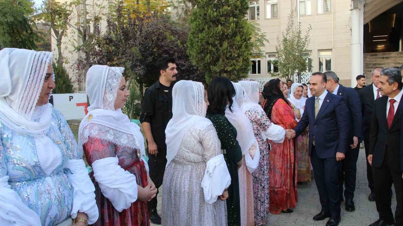 Bakan Kacır: Türkiye Avrupa’nın üretim merkezi oldu