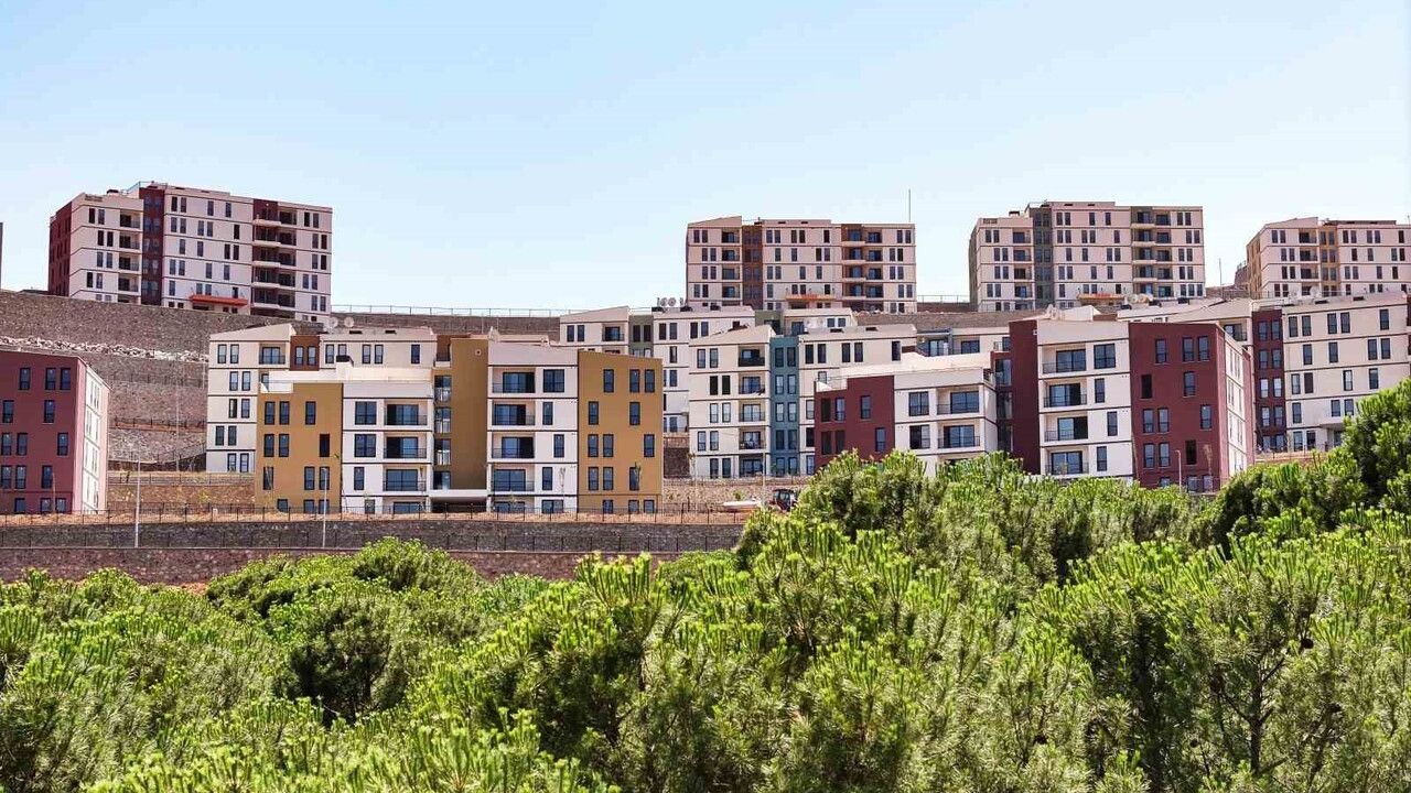 Bakan Kurum: Asrın İnşası’nda 350 bin konut tamam