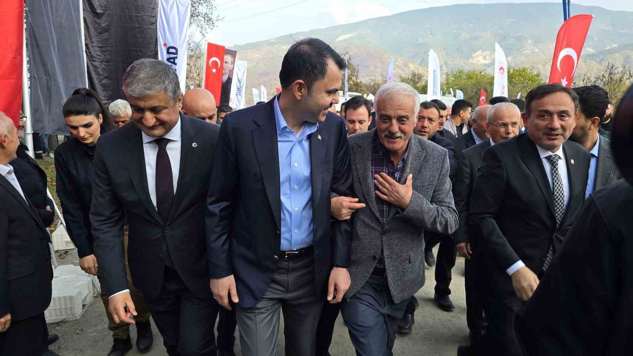 Bakan Kurum: Cumhurbaşkanı liderliğinde eşi görülmemiş imar ve afet çalışmaları