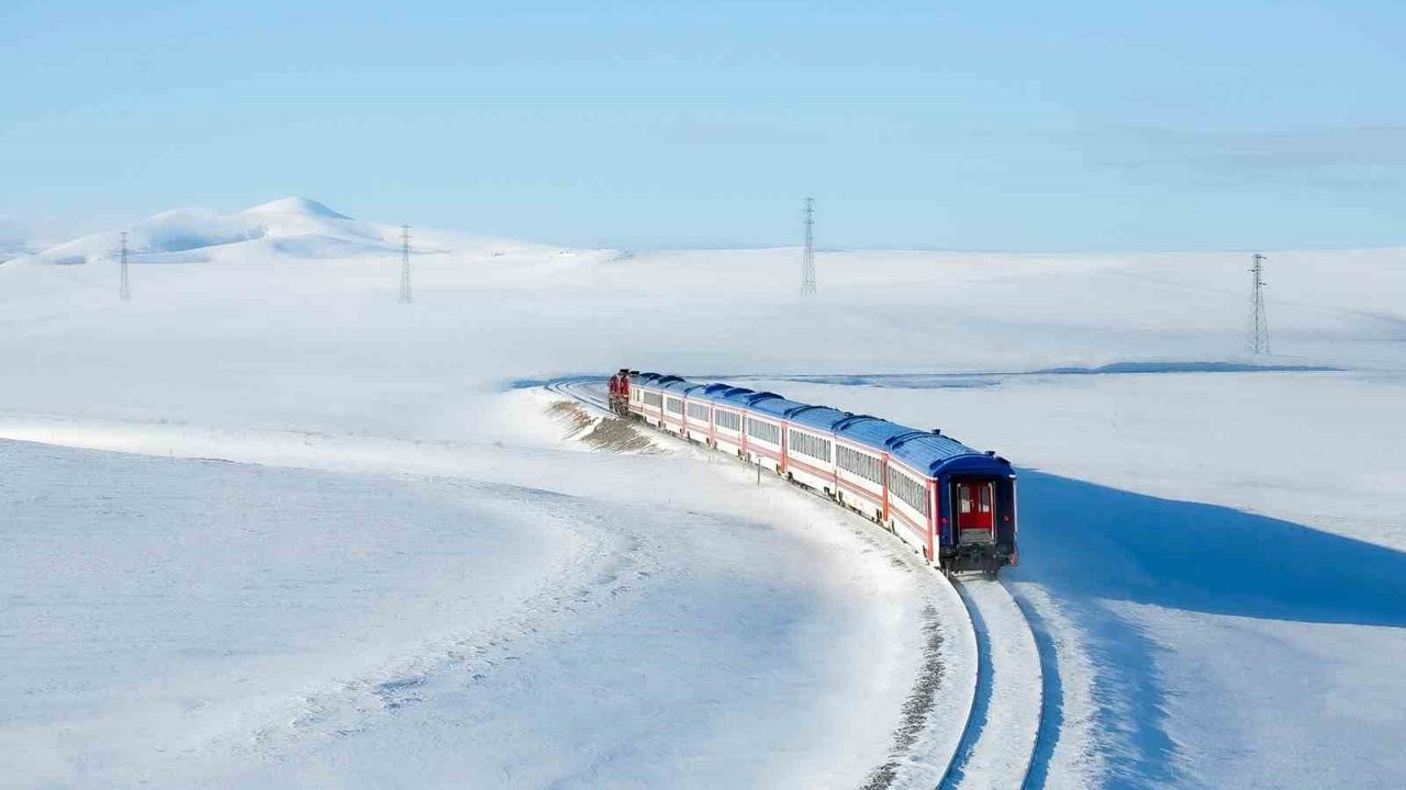 Bakan Uraloğlu: Karla mücadelede 18 bin 407 personel ve 14 bin 263 araç görevde