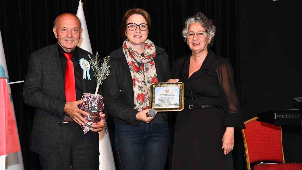 Balıkesir'de Halil Soyuer Şiirleriyle Anıldı