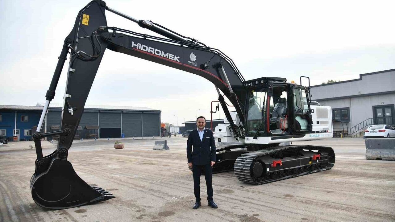 Başiskele Belediyesi'ne hibe destekli yeni ekskavatör