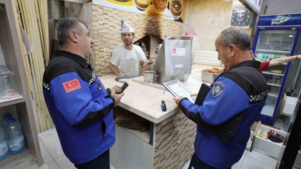 Başiskele'de kafe ve restoranlara kapsamlı hijyen denetimi