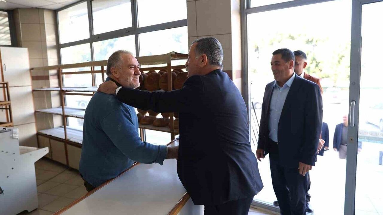 Başkan Balaban, Uncubozköy esnafının taleplerini yerinde dinledi