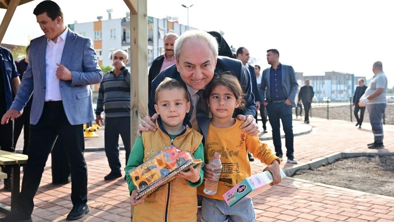 Başkan Kocagöz Şelale Mahallesi’ndeki 5 bin 661 metrekarelik yeni parkı inceledi