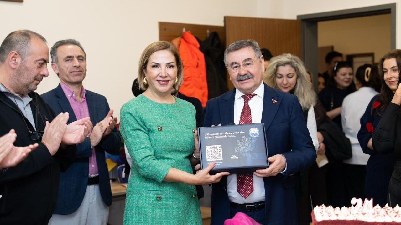 Başkan Odabaşı, 24 Kasım Öğretmenler Günü'nde eğitimcilerle bir araya geldi