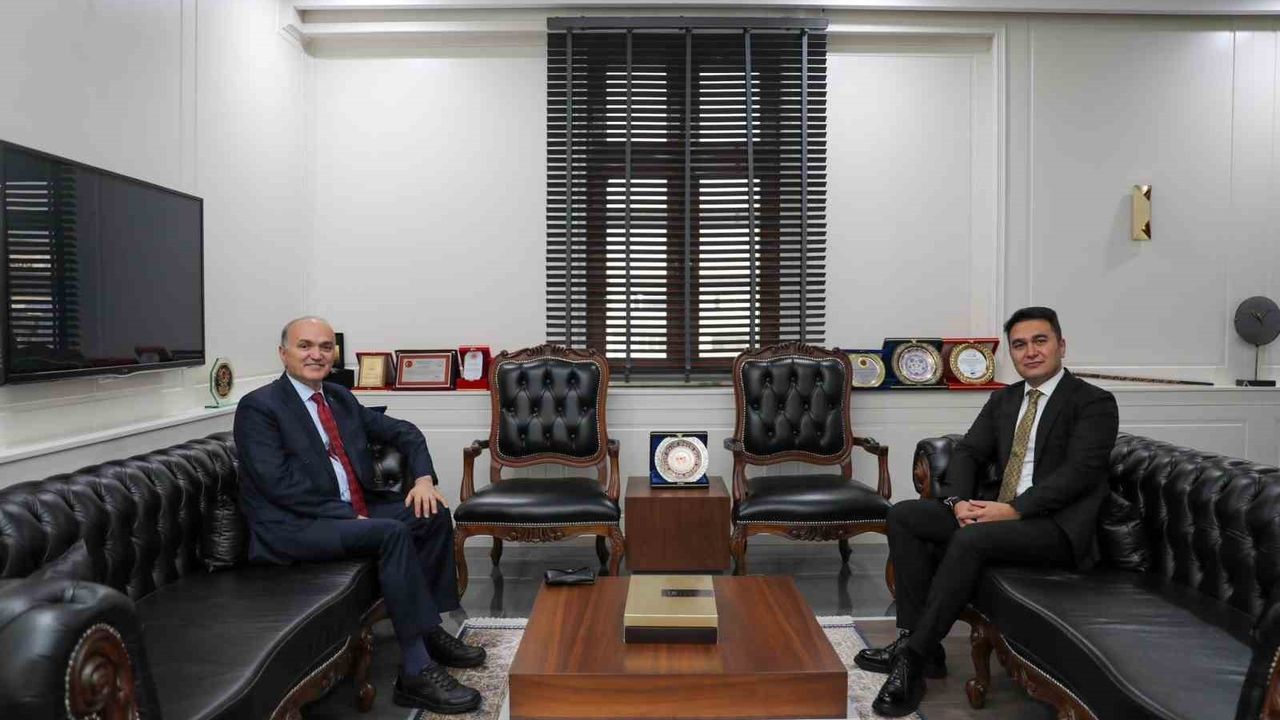 Başkan Özlü'den Başsavcı Emre'ye Ziyaret: Düzce'de İş Birliği ve Gelecek Planları