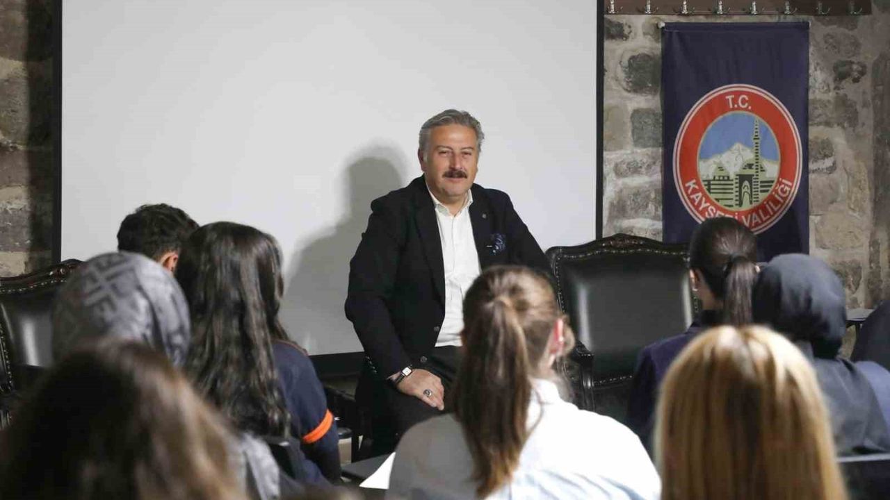 Başkan Palancıoğlu, Mektep Melikgazi Öğrencileriyle Buluştu