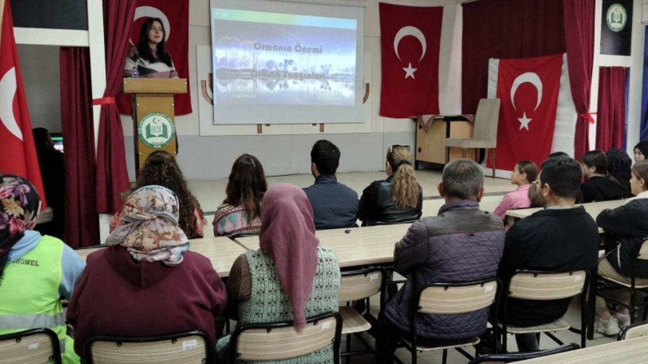 Başlamış Ceyhan Karasoy Ortaokulunda orman yangınları ve Yeşil Vatan kursları başladı