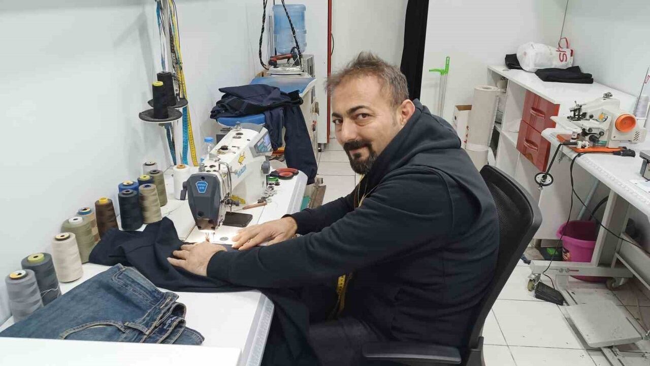 Batmanlı terziden örnek davranış: Okul kıyafetlerini ücretsiz onarıyor