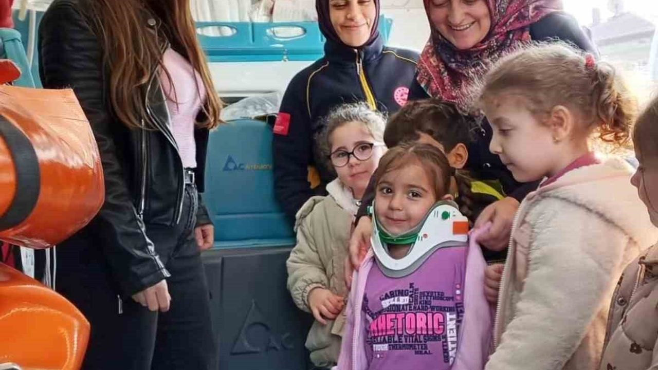 Bayırköy'de 4-6 Yaş Kur'an Kursu Öğrencileri 112 Acil Komuta Merkezi'ni Gezdi