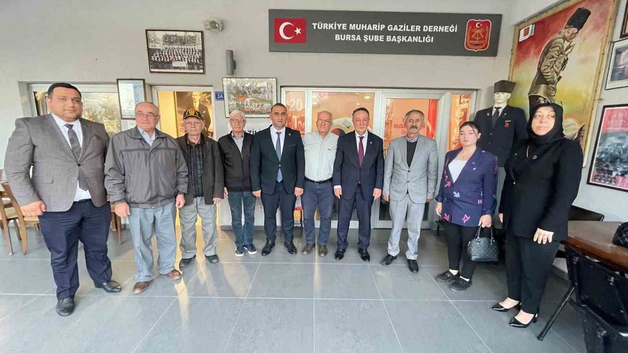 BBP heyeti Bursa'da şehit ve gazi aileleri derneklerini ziyaret etti
