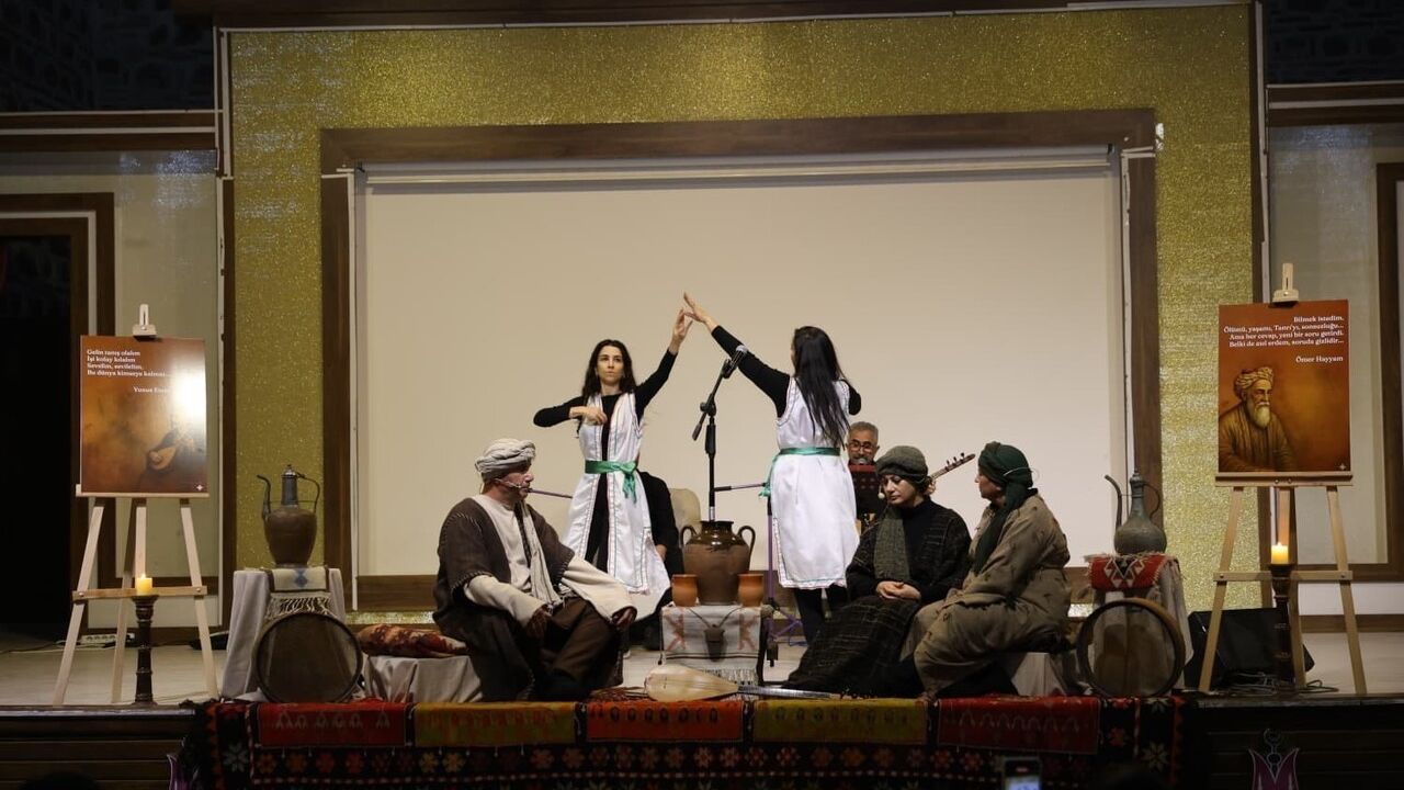 Bedesten'de 'Aşk ile Akıl' programı: Ömer Hayyam'dan Yunus Emre'ye bilgelik yolculuğu