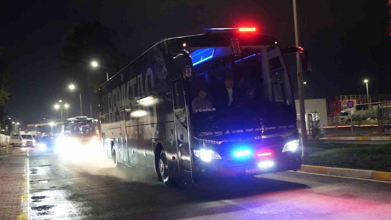Beşiktaş Antalya'da: Antalyaspor Maçı Öncesi Kafile Ulaştı