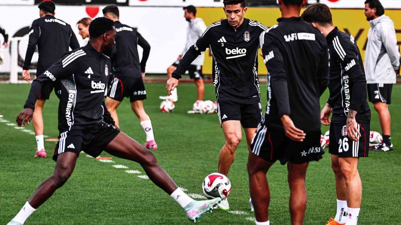 Beşiktaş, Antalyaspor maçı öncesi son idmanı gerçekleştirdi