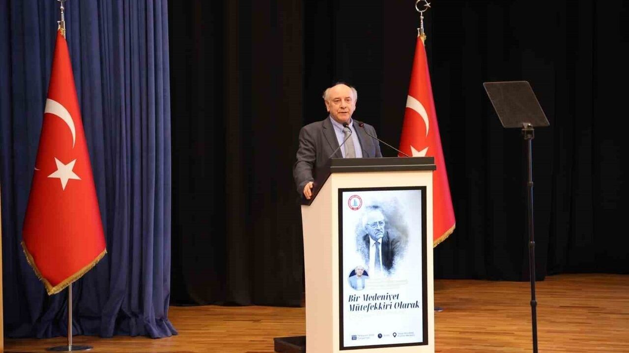 BEUN'de Bir Medeniyet Mütefekkiri Olarak Sezai Karakoç Konferansı