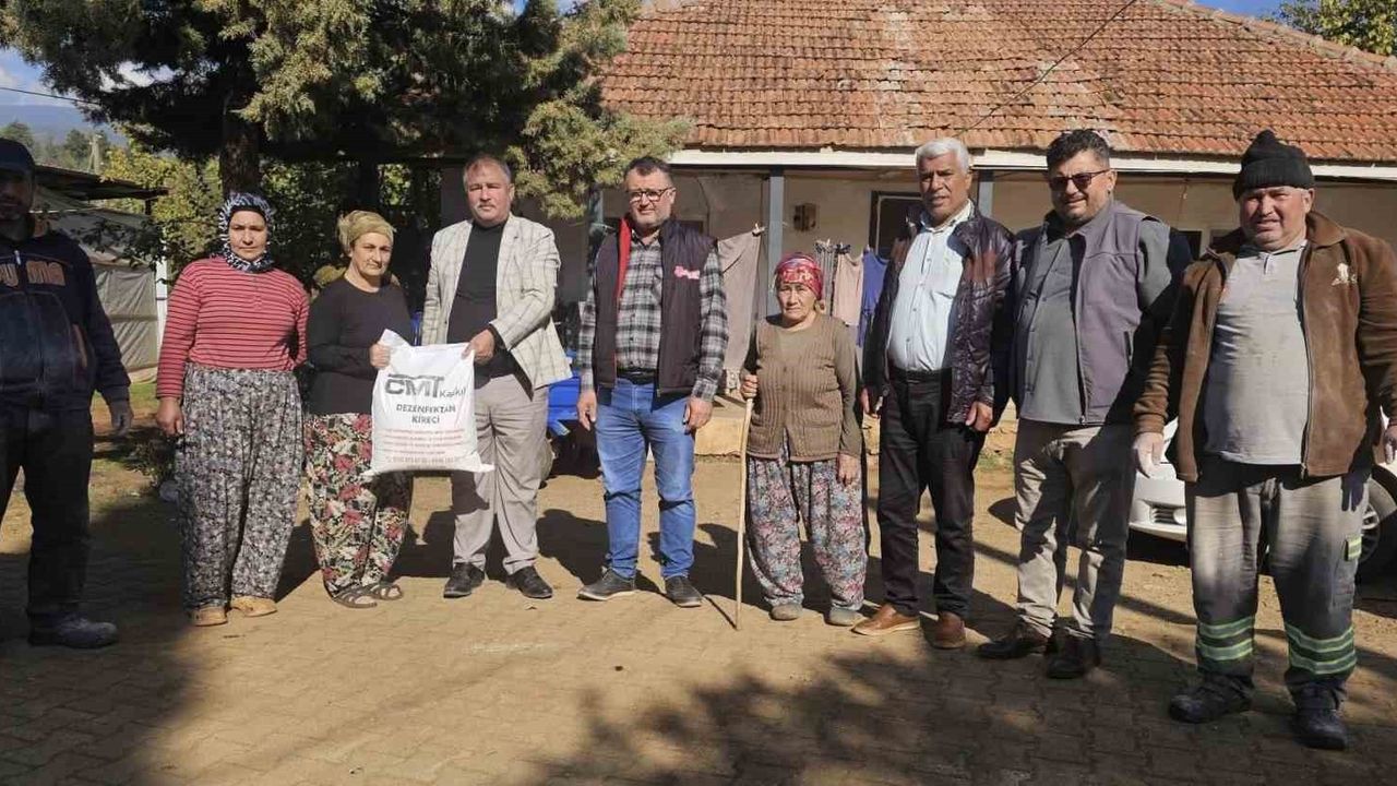Beyağaç Belediyesi'nden üreticilere şap hastalığına karşı kireç desteği